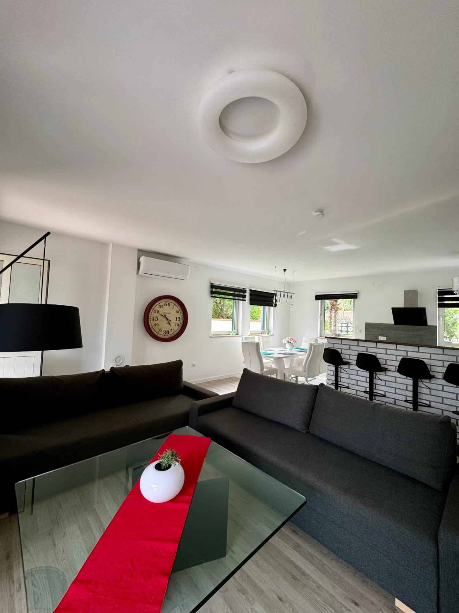 Enna Apartment A Meerblick Perfect Location Medulin Exterior photo