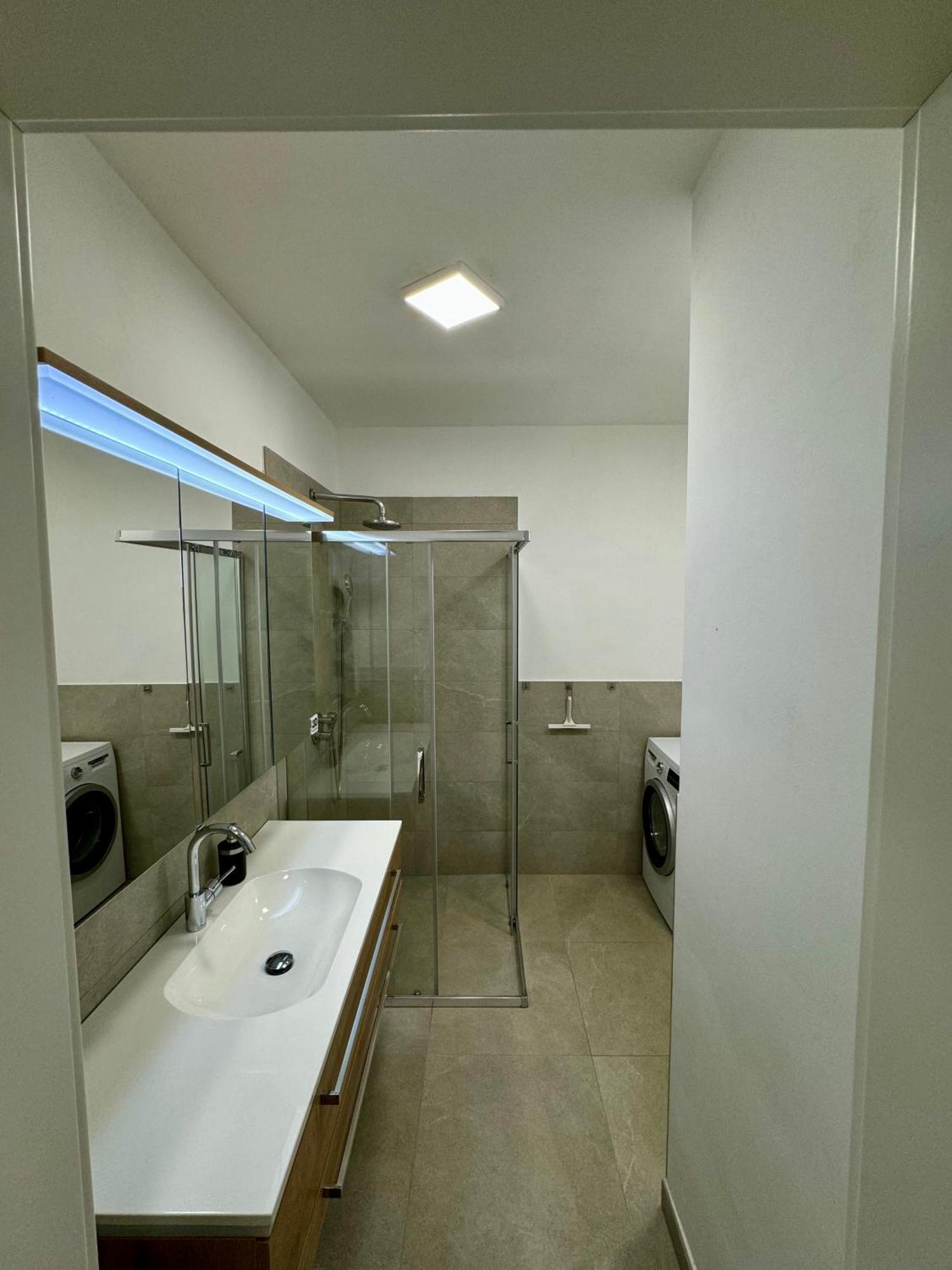 Enna Apartment A Meerblick Perfect Location Medulin Exterior photo