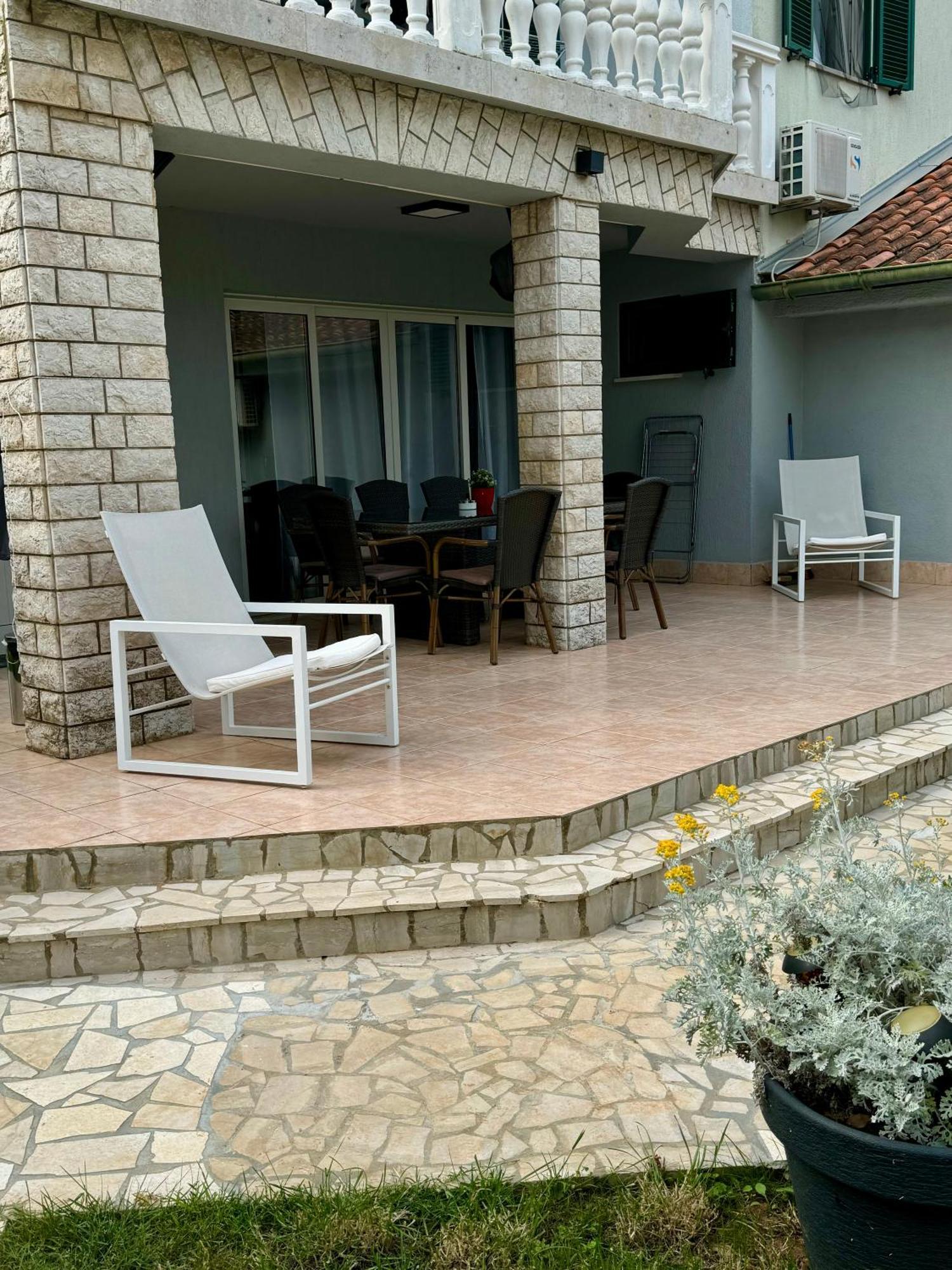 Enna Apartment A Meerblick Perfect Location Medulin Exterior photo